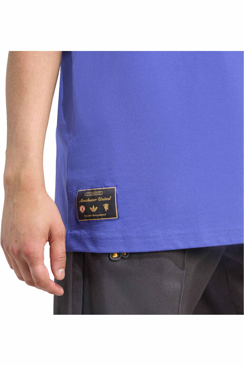 adidas camiseta manga corta hombre ORIGINALS MANCHESTER UNITED TERRACE ICON AZUL 03