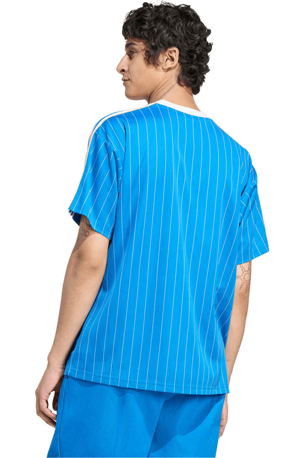 adidas camiseta manga corta hombre ORIGINALS REAL MADRID TERRACE ICON AZUL vista trasera