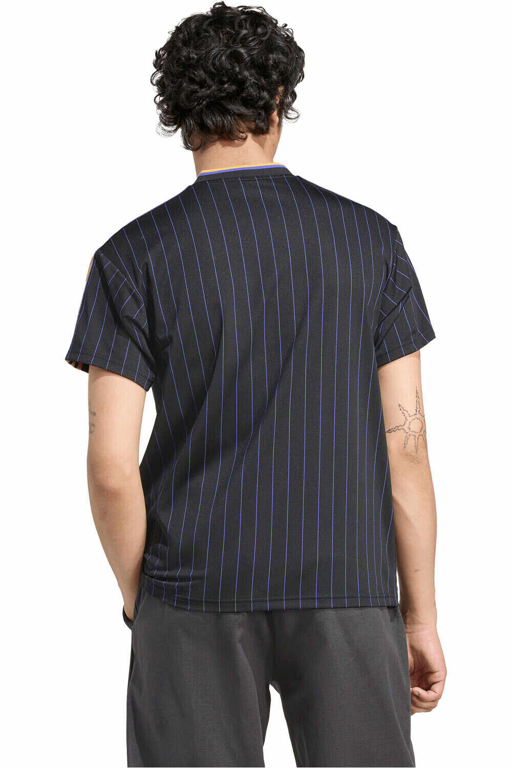 adidas camiseta manga corta hombre ORIGINALS TERRACE ICONS MANCHESTER UNITED NEGRO vista trasera