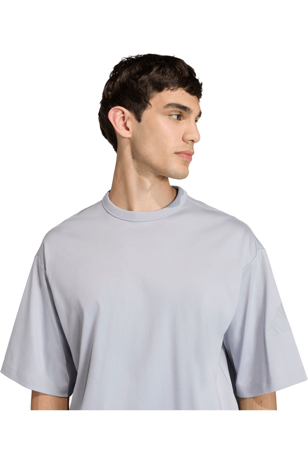 adidas camiseta manga corta hombre SOFT LUX GRIS vista detalle
