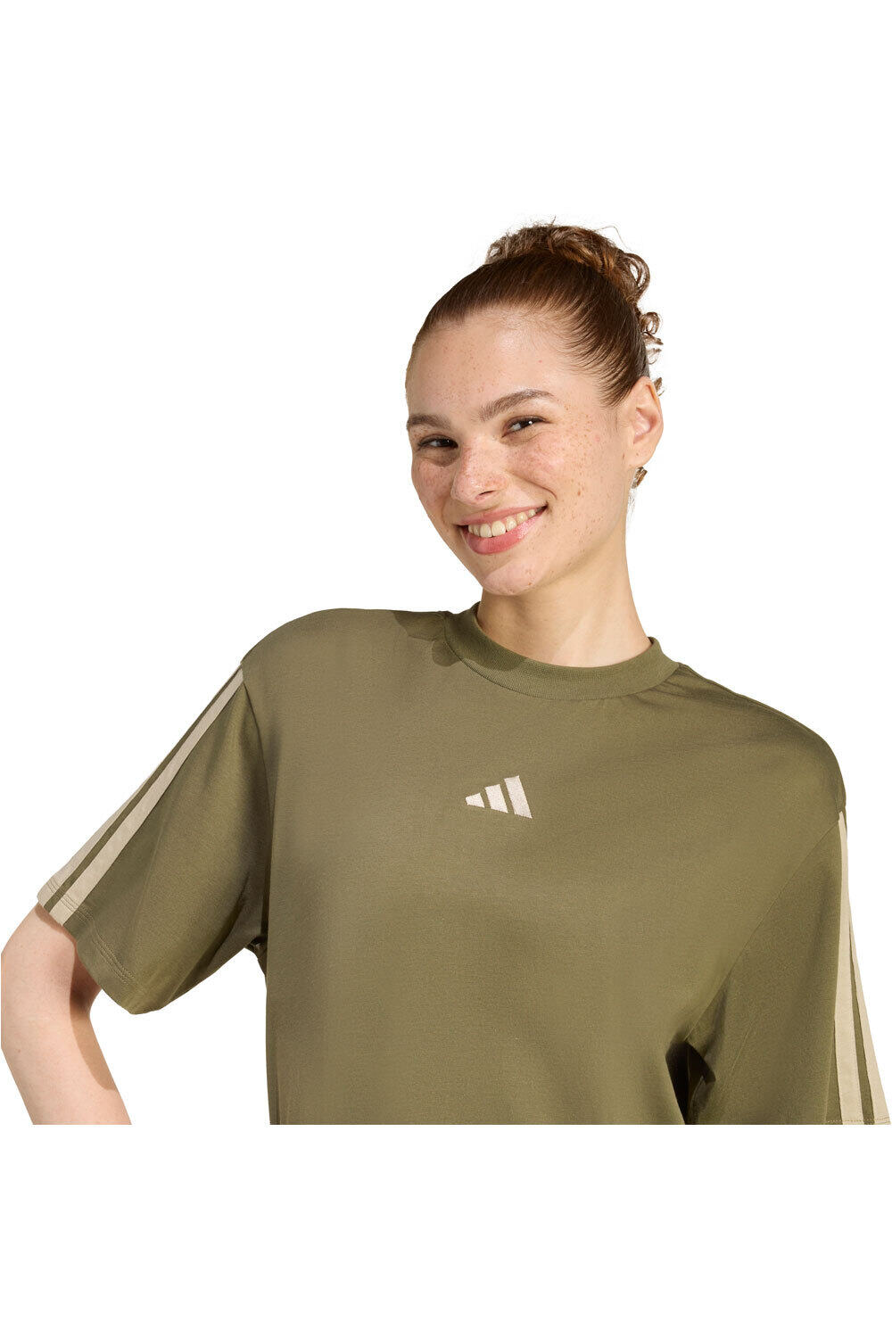 adidas camiseta manga corta mujer ESSENTIALS 3-STRIPES VERDE vista detalle