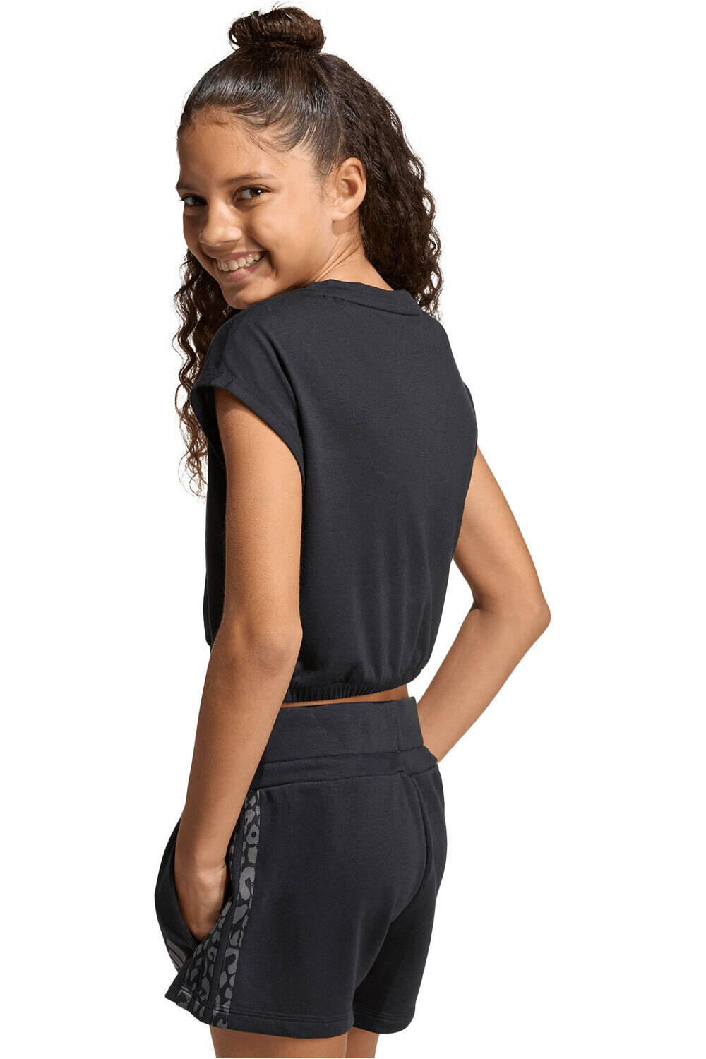 adidas camiseta manga corta niña COLLEGIATE NEGRO vista trasera