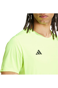 adidas camiseta técnica manga corta hombre ADIZERO ESSENTIALS VERDE 03