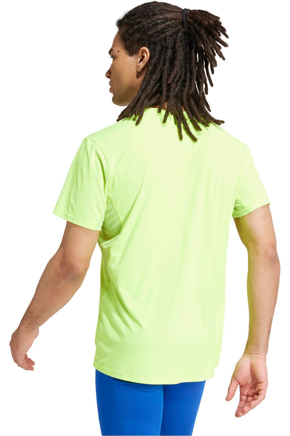 adidas camiseta técnica manga corta hombre ADIZERO ESSENTIALS VERDE vista trasera