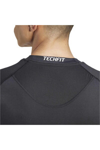 adidas camiseta térmica manga larga hombre TECHFIT COMPRESSION 3 STRIPES NEGRO 03
