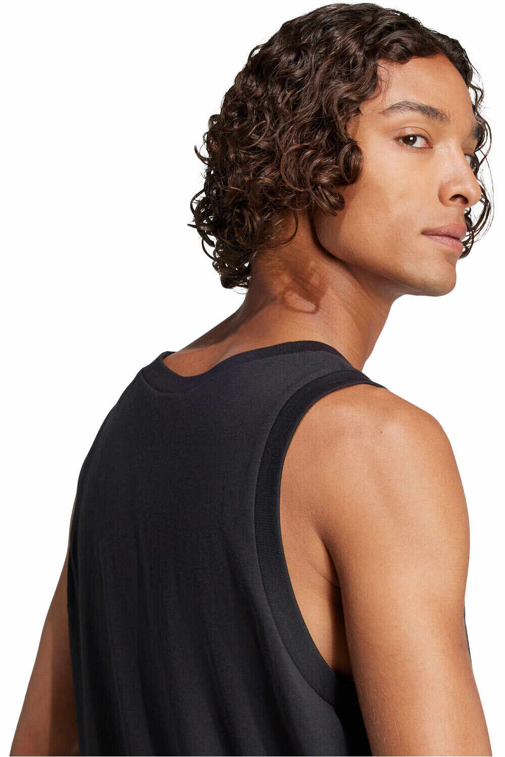 adidas camiseta tirantes hombre ESSENTIALS SMALL LOGO SINGLE NEGRO 04