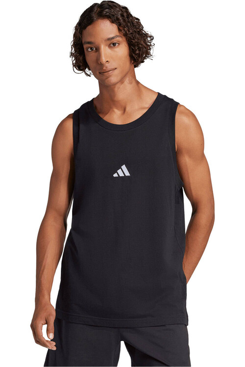 ADIDAS ESSENTIALS SMALL LOGO SINGLE negro