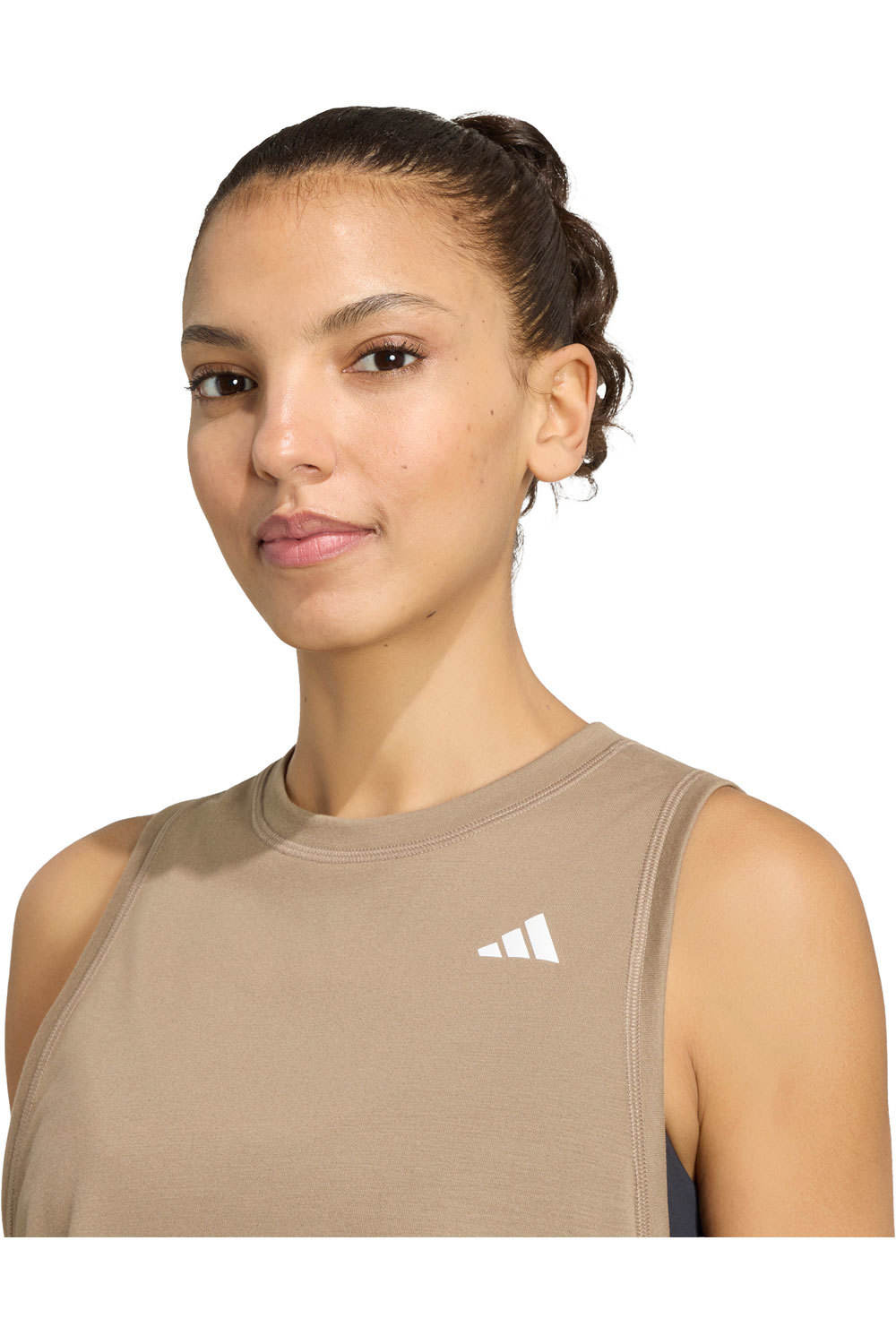 adidas camisetas fitness mujer WE TANK MARRON vista detalle