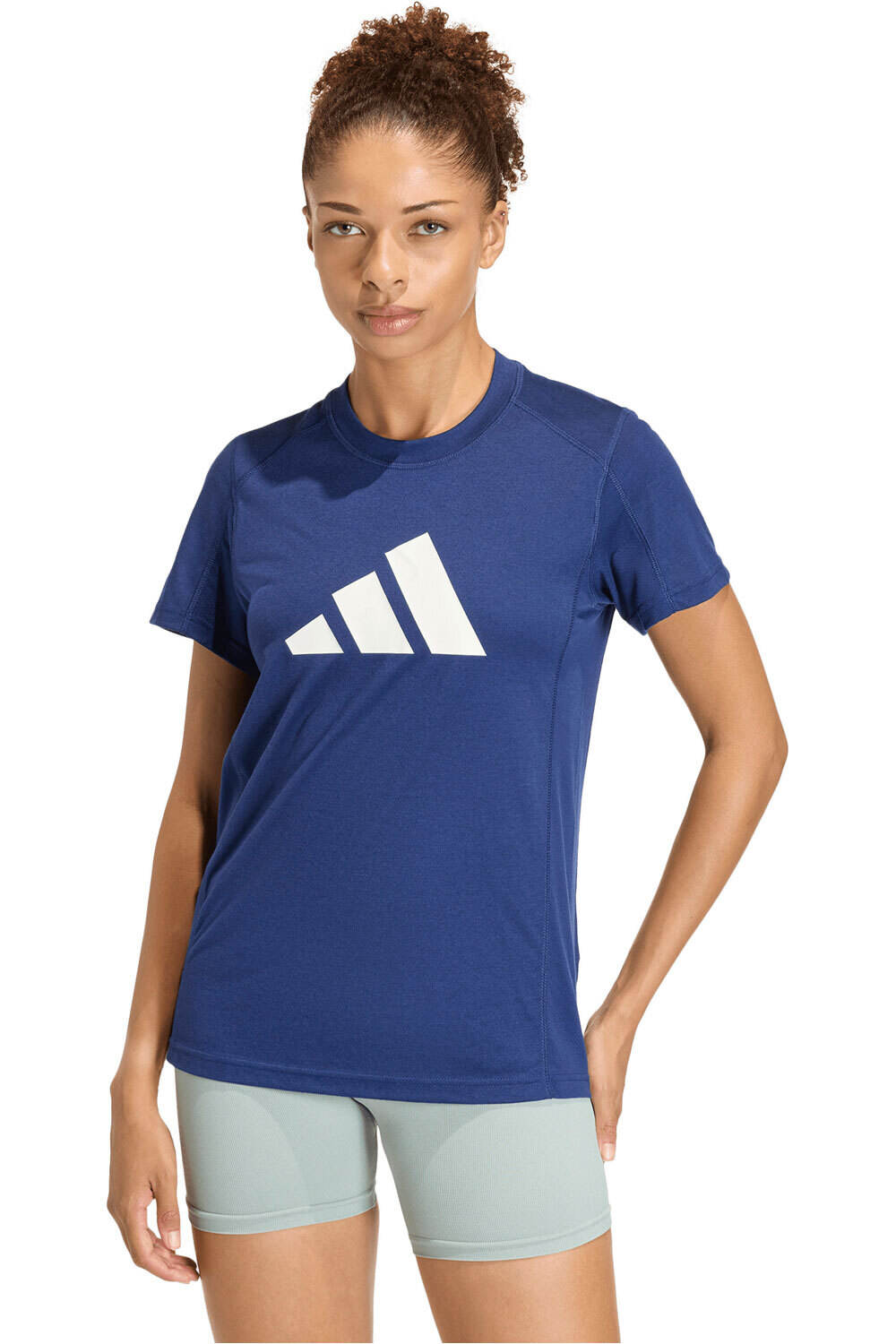adidas camisetas fitness mujer WORKOUT ESSENTIALS BIG PERFORMANCE LOGO AZUL vista frontal