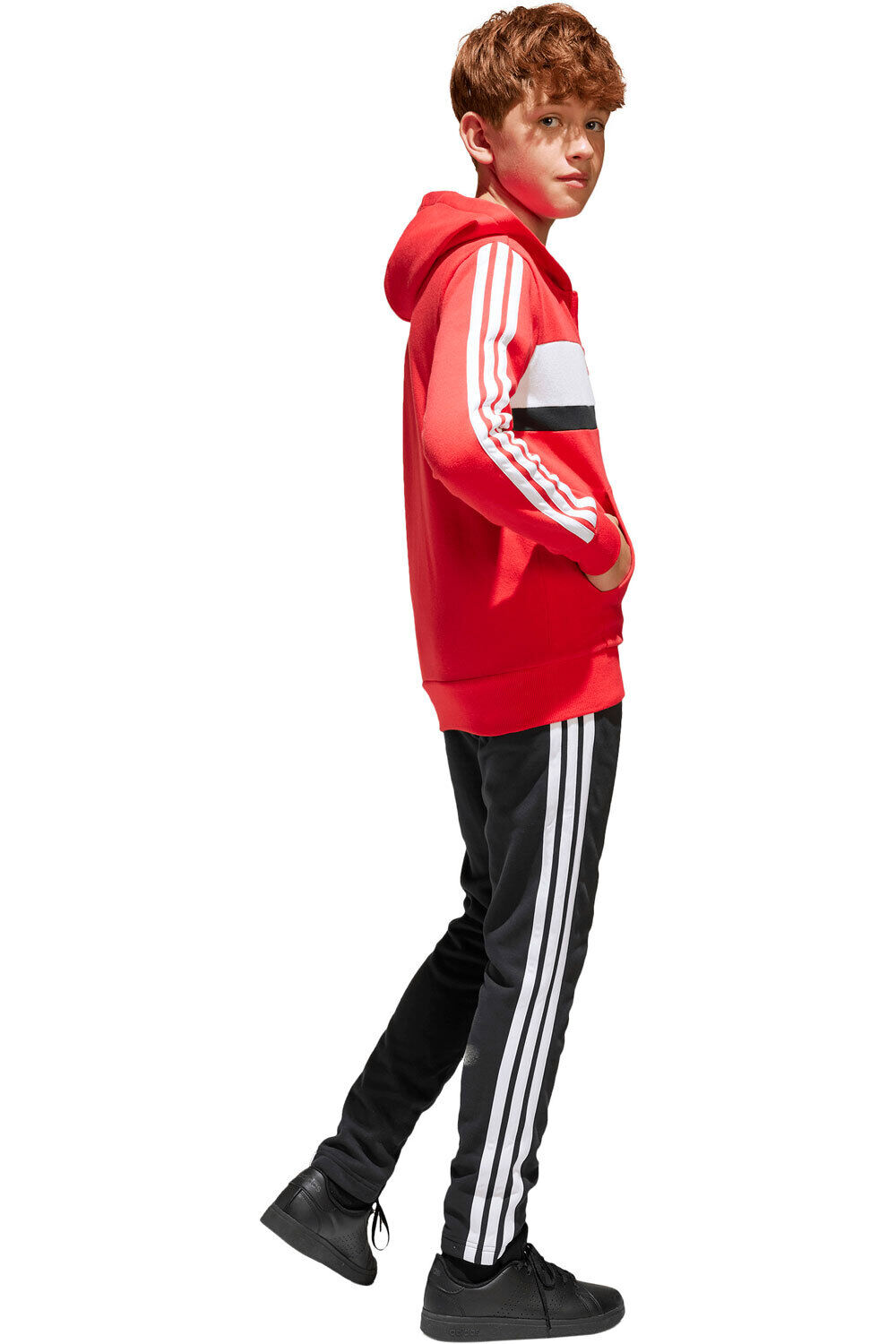 adidas chándal niño SEASONAL ESSENTIALS TIBERIO ROJO vista trasera
