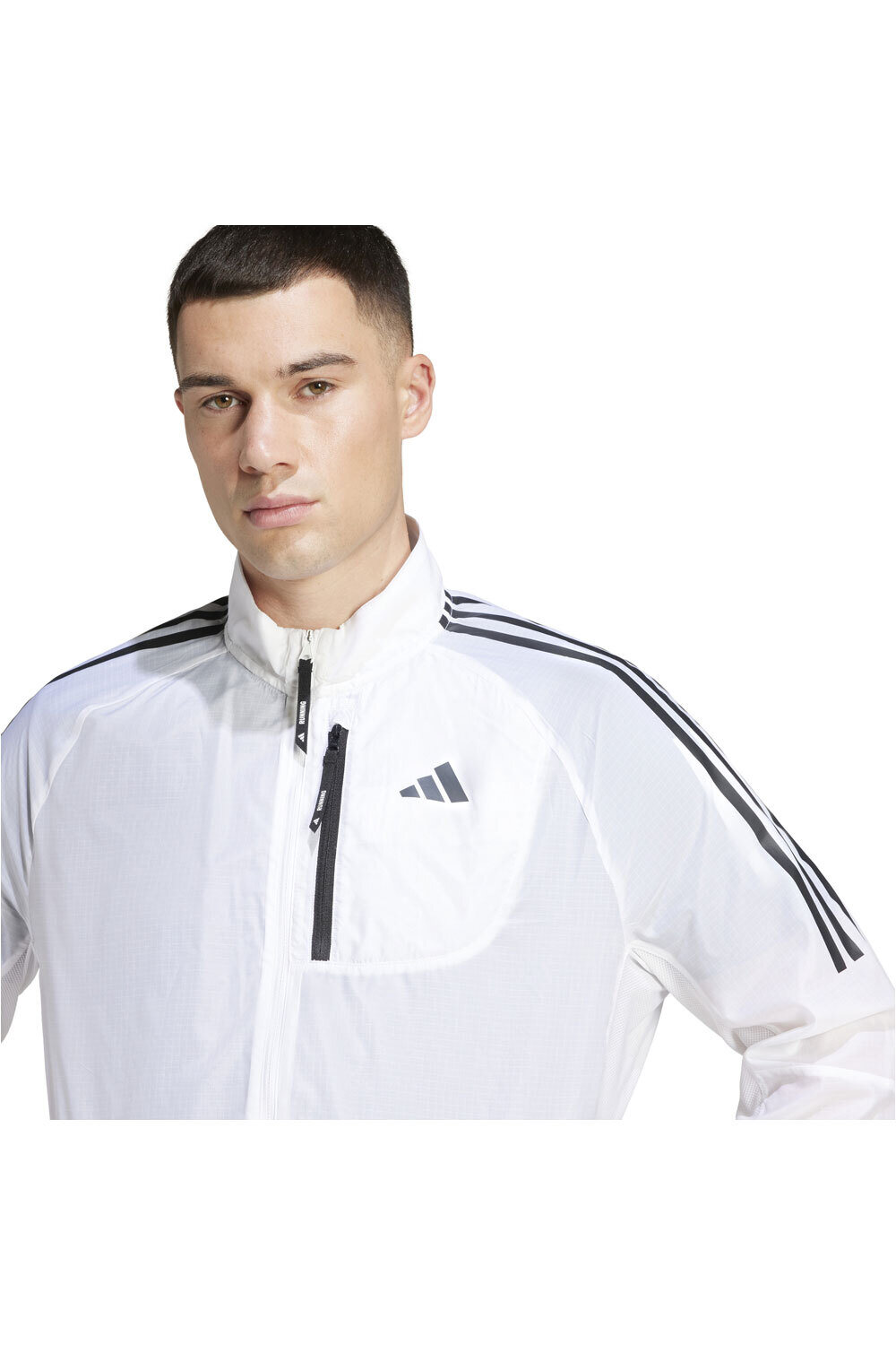 adidas CHAQUETA RUNNING HOMBRE OWN THE RUN 3 STRIPES PACKABLE BLANCO vista detalle