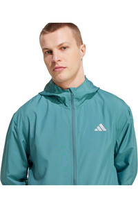 adidas CHAQUETA RUNNING HOMBRE RUN IT VERDE vista detalle