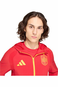 adidas chubasqueros y chaquetones entrenamiento fútbol ESPAÑA MUNDIAL 2026 TIRO TRAVEL ROJO vista detalle