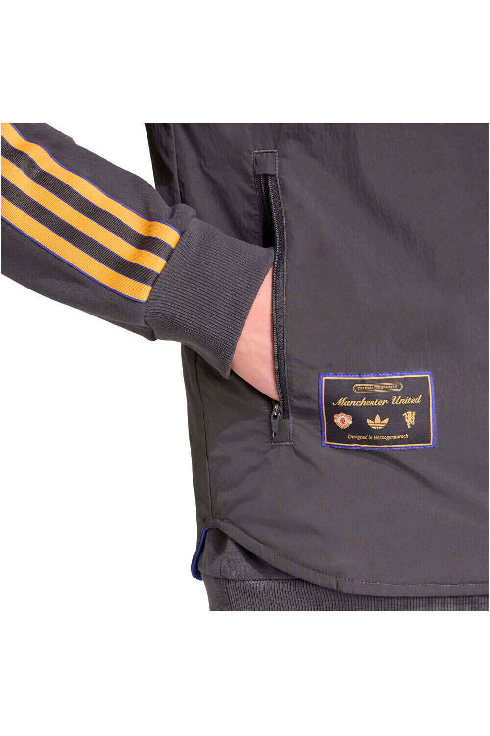 adidas chubasqueros y chaquetones entrenamiento fútbol MANCHESTER U TERRACE ICONS NEGRO vista detalle