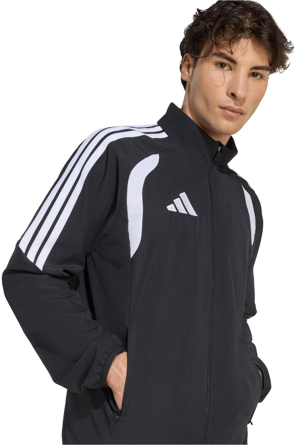 adidas chubasqueros y chaquetones entrenamiento fútbol TIRO26 LEAGUE PRESENTATION NEGRO 03