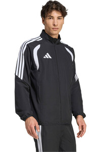 adidas chubasqueros y chaquetones entrenamiento fútbol TIRO26 LEAGUE PRESENTATION NEGRO vista detalle