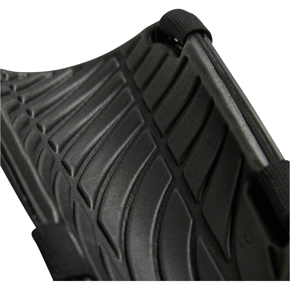 adidas espinilleras TIRO  02
