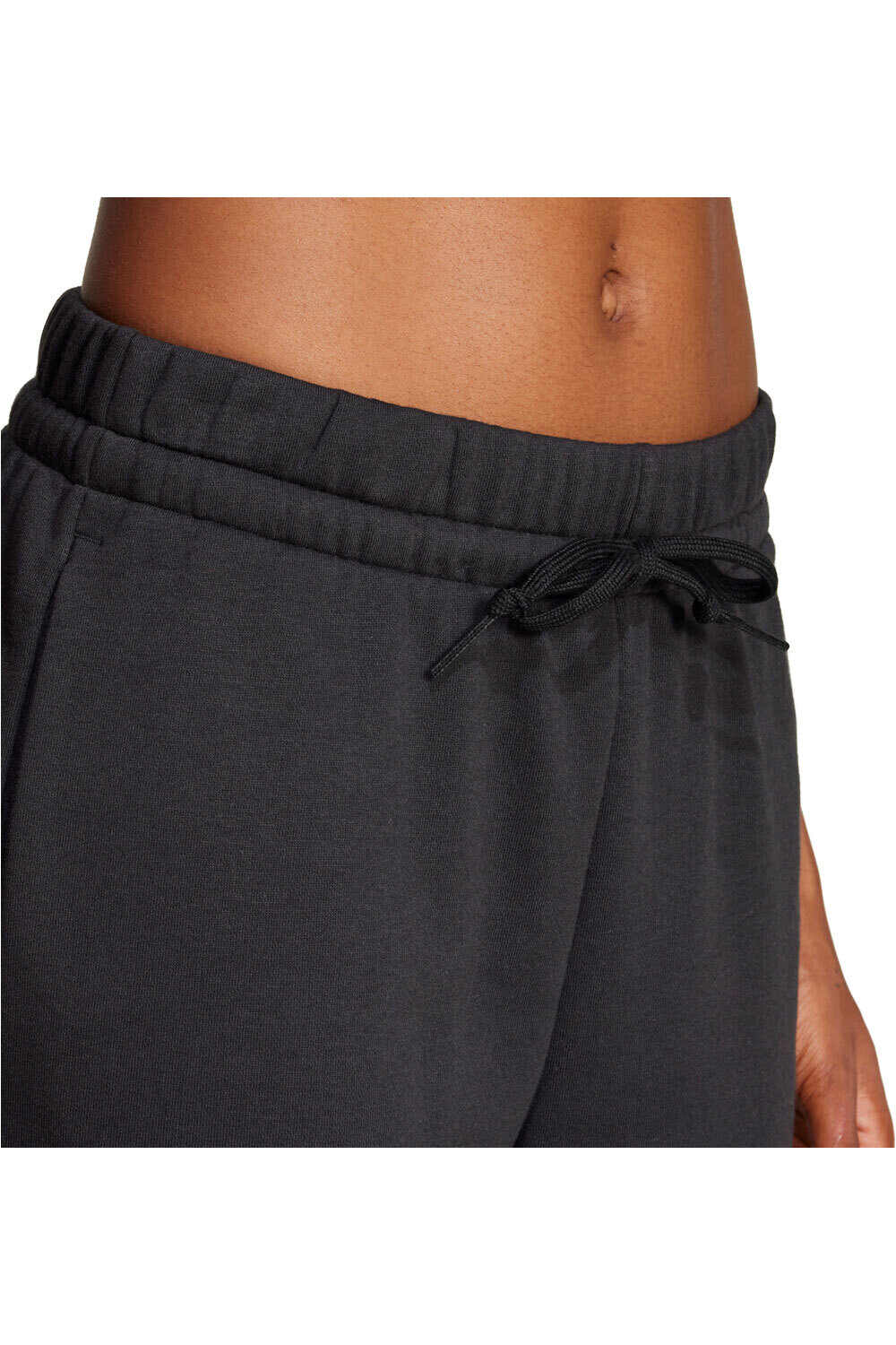 adidas pantalón corto deporte mujer ESSENTIALS BIG LOGO NEGRO 03