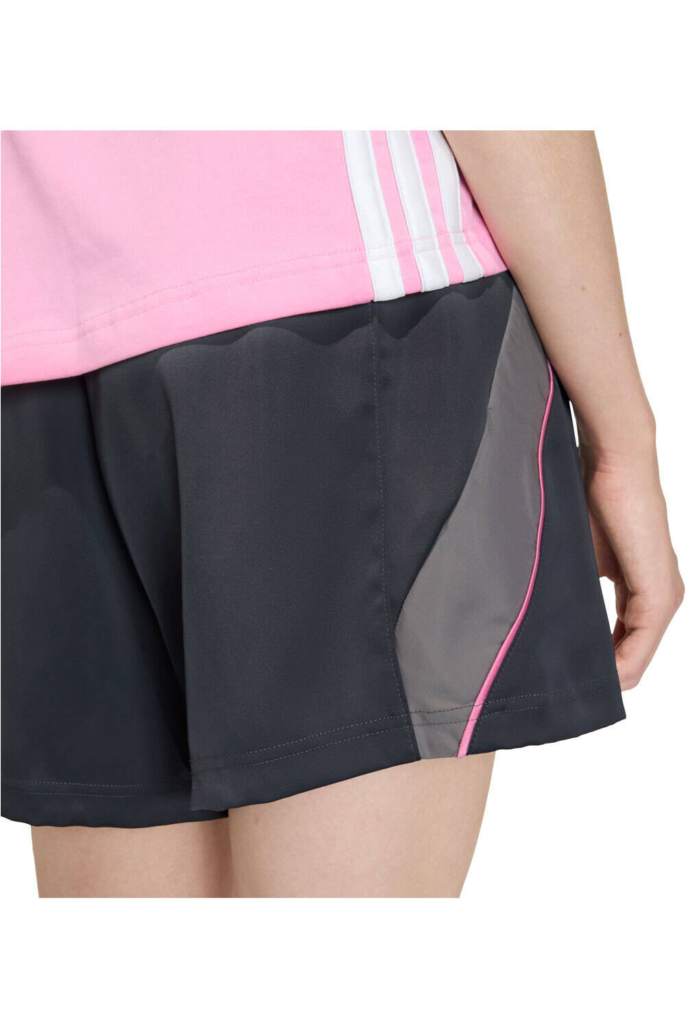 adidas pantalón corto deporte mujer STADIUM GRIS 03