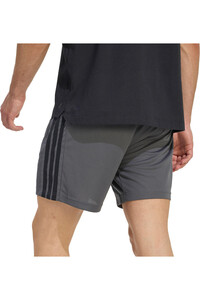adidas pantalón corto fitness hombre WE BAS 3SPQ S7 GRIS vista detalle
