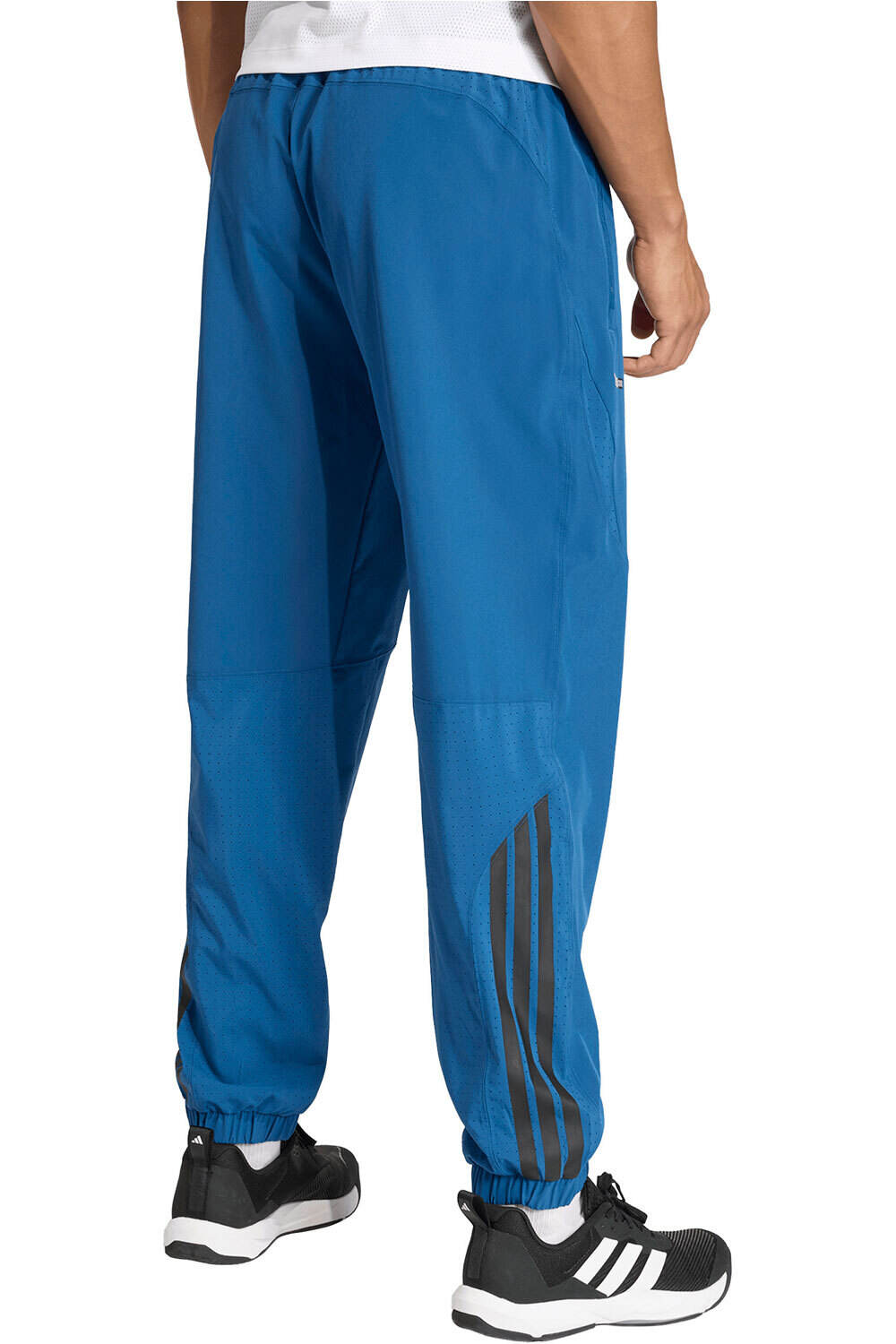 adidas pantalon fitness hombre TECH ESSENTIALS WORKOUTPANTS AZUL vista trasera