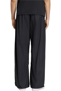 adidas pantalón hombre CITY TECH WOVEN NEGRO vista trasera