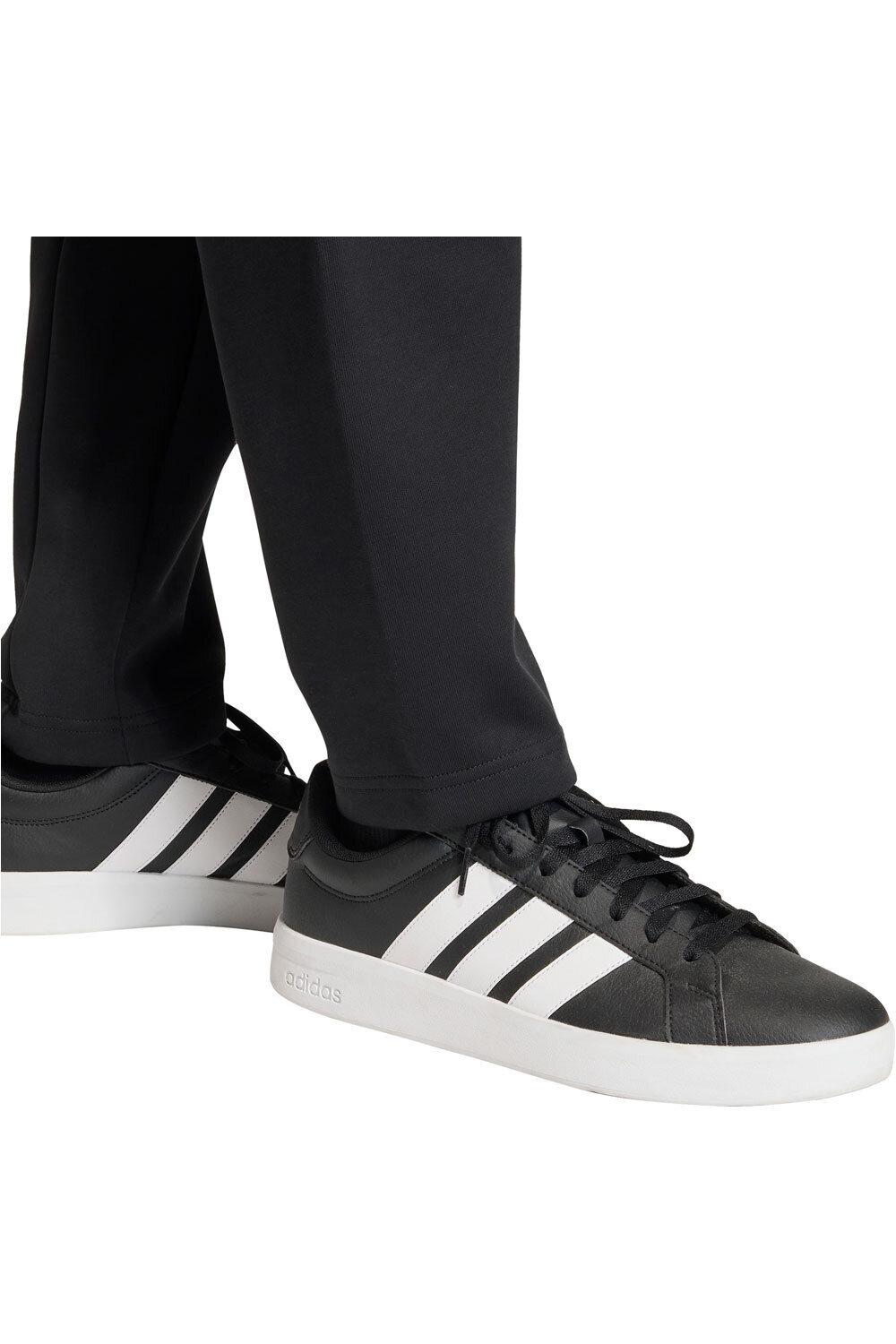 adidas pantalón hombre FUTURE ICONS 3 BAR NEGRO vista detalle