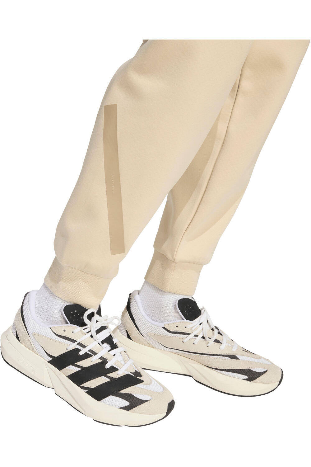 adidas pantalón hombre Z.N.E. MARRON 03