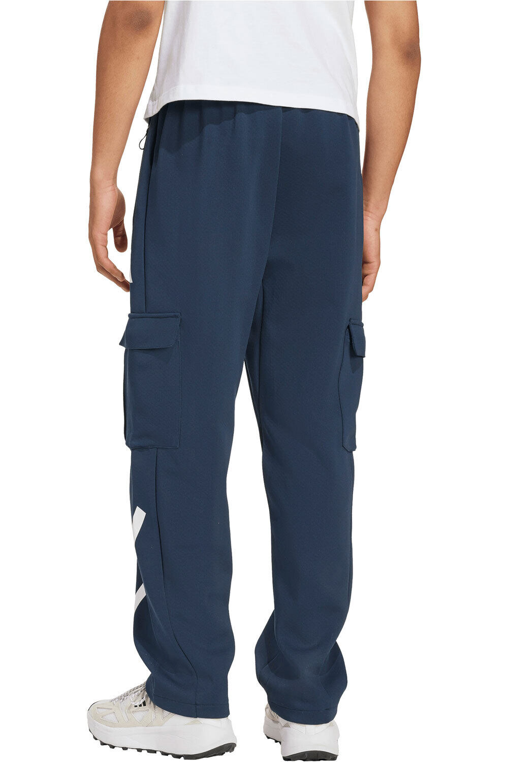 adidas pantalón hombre Z.N.E. OPEN HEM NEGRO vista trasera