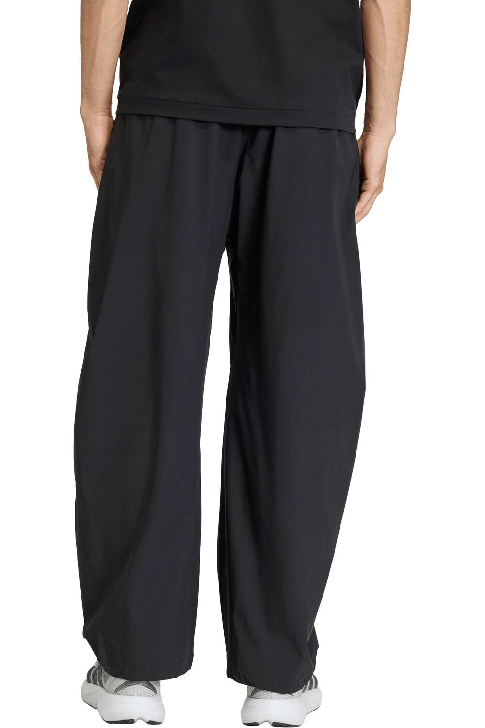 adidas pantalón hombre Z.N.E. WOVEN NEGRO vista trasera