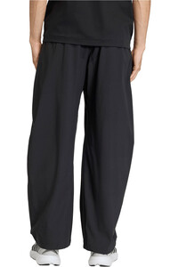 adidas pantalón hombre Z.N.E. WOVEN NEGRO vista trasera