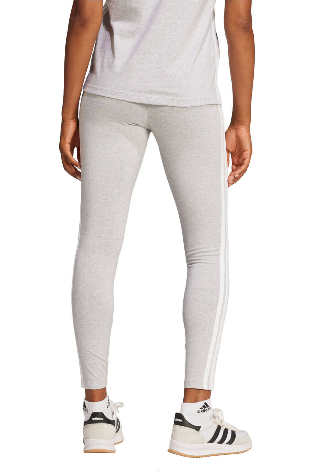 adidas pantalón mujer ESSENTIALS 3 STRIPES GRIS vista trasera