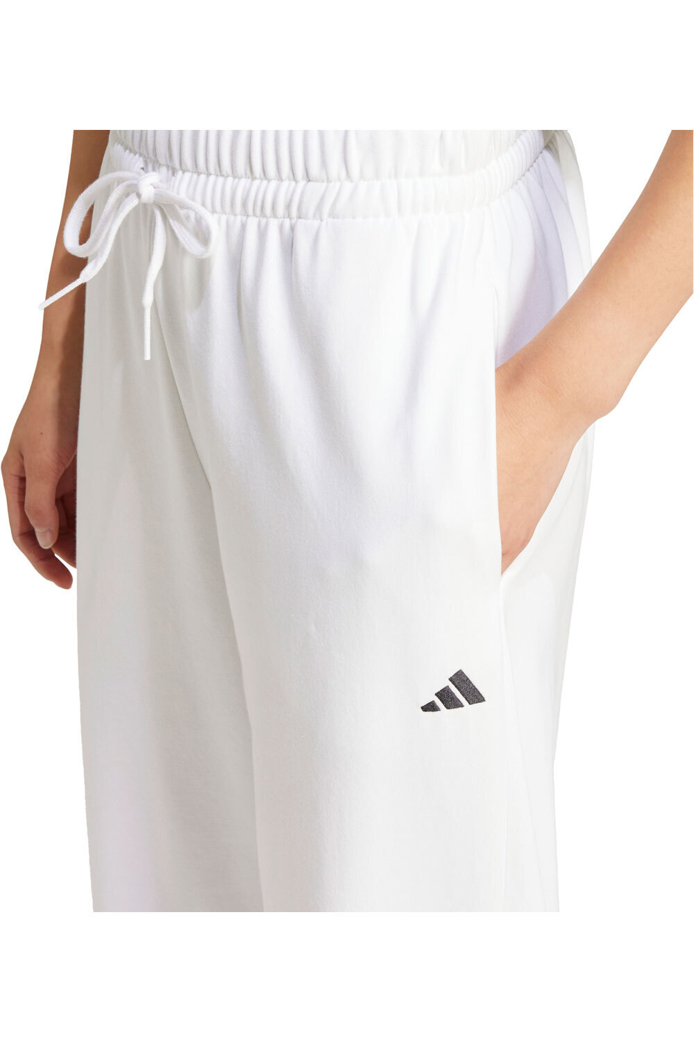 adidas pantalón mujer ESSENTIALS SMALL LOGO BLANCO 03