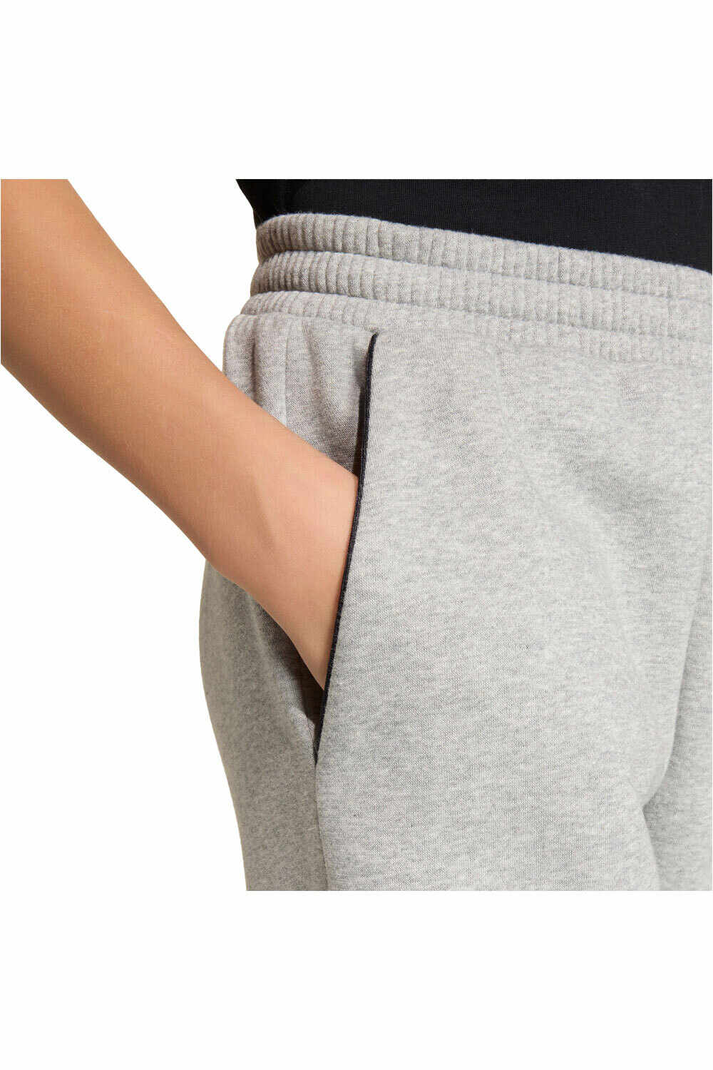 adidas pantalón niño SEASONALS COLLEGIATE TYPOGRAPHY GRIS 03