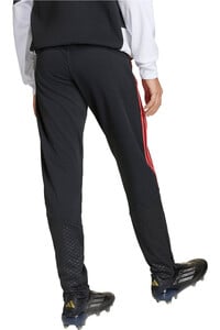 adidas pantalón niño TIRO 26 COMPETITION NEGRO vista trasera
