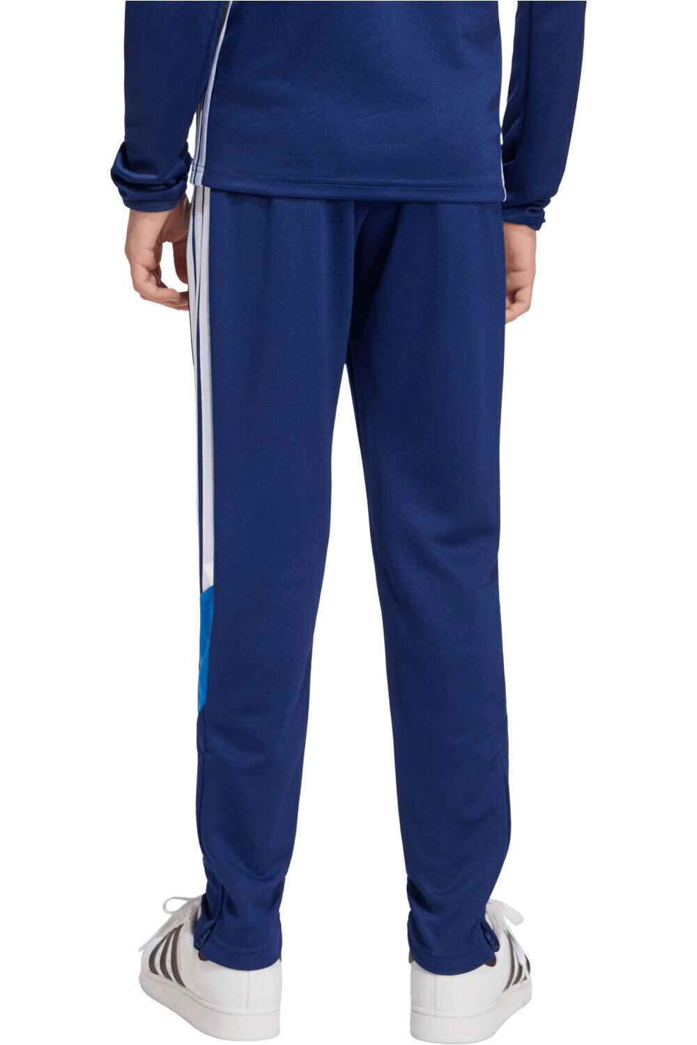 adidas pantalón niño TIRO 26 ESSENTIALS AZUL vista trasera