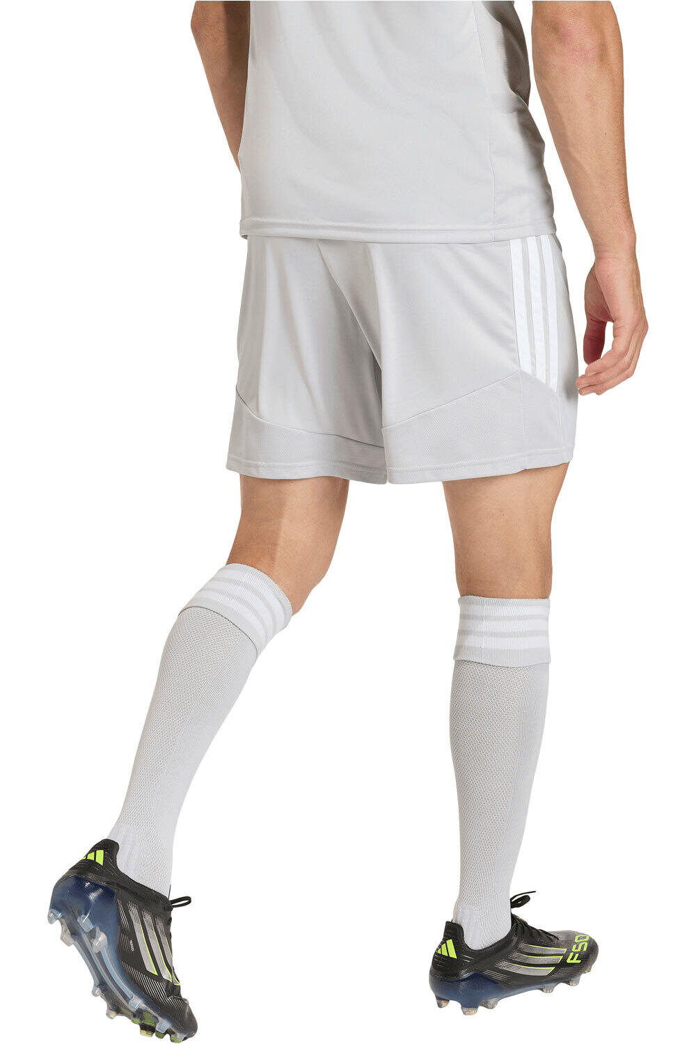 adidas pantalones cortos futbol TIRO26 LEAGUE GRIS vista trasera