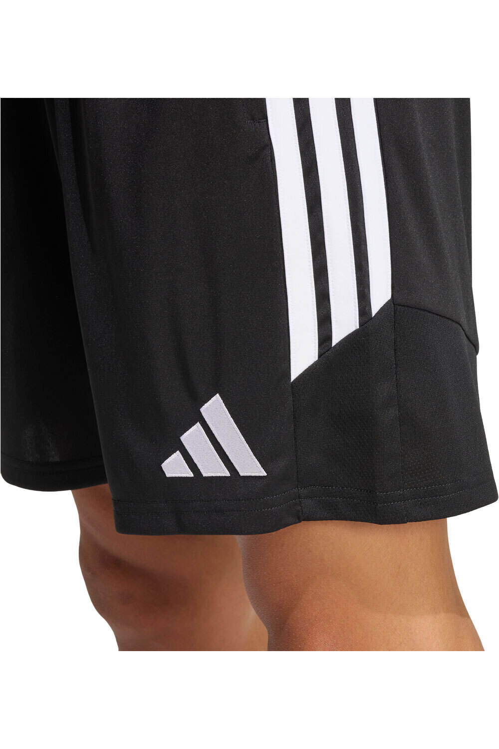 adidas pantalones cortos futbol TIRO26 LEAGUE NEGRO vista detalle