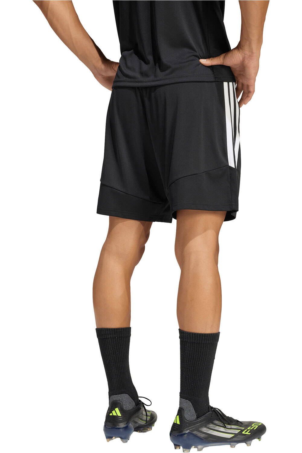 adidas pantalones cortos futbol TIRO26 LEAGUE NEGRO vista trasera