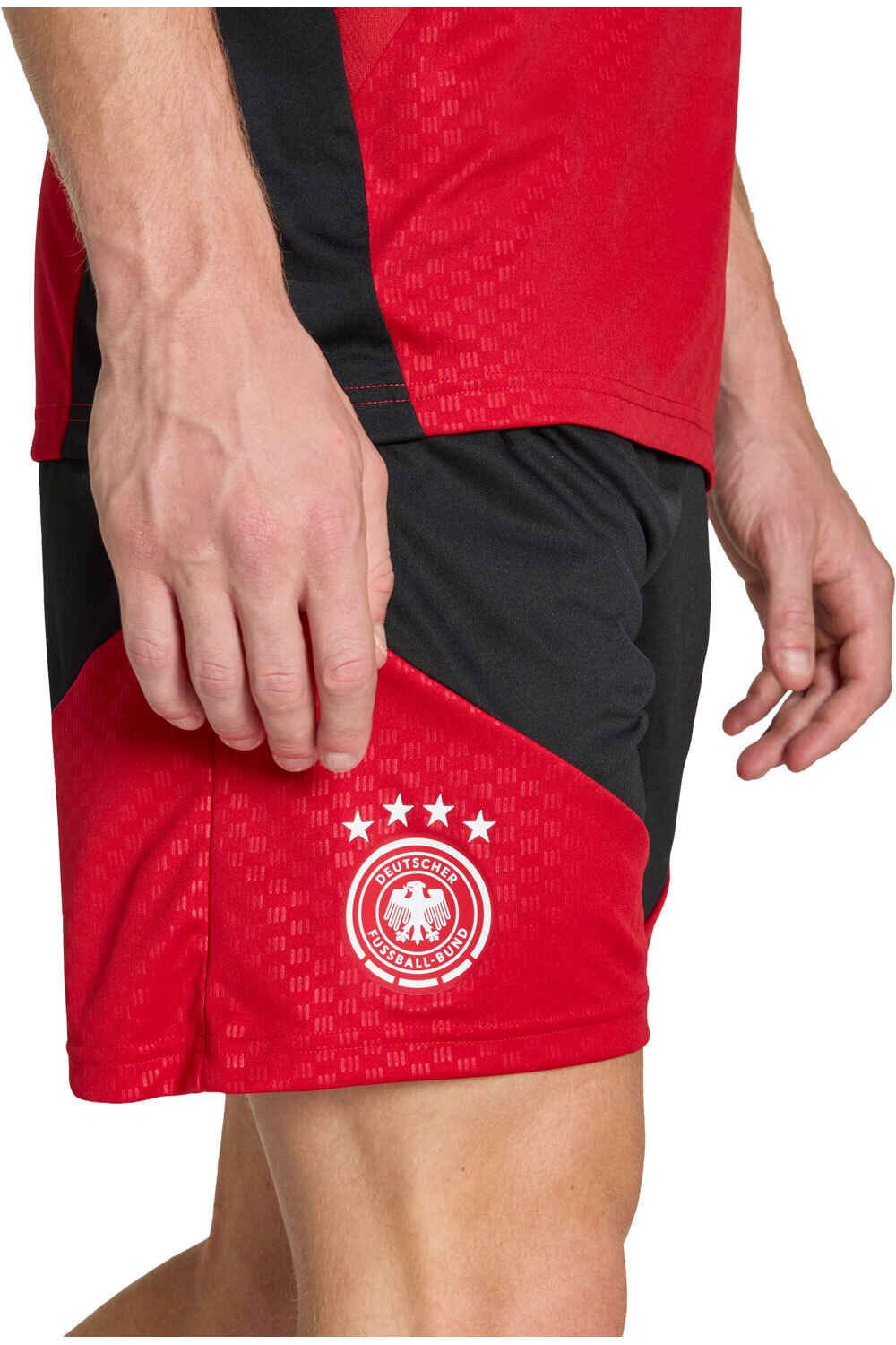adidas pantalones fútbol oficiales ALEMANIA MUNDIAL 2026 ENTRENAMIENTO NEGRO 03