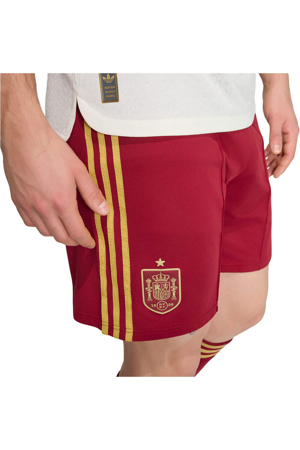 adidas pantalones fútbol oficiales ESPAÑA MUNDIAL 2026 SEGUNDA EQUIPACION AUTHENTIC ROJO vista detalle