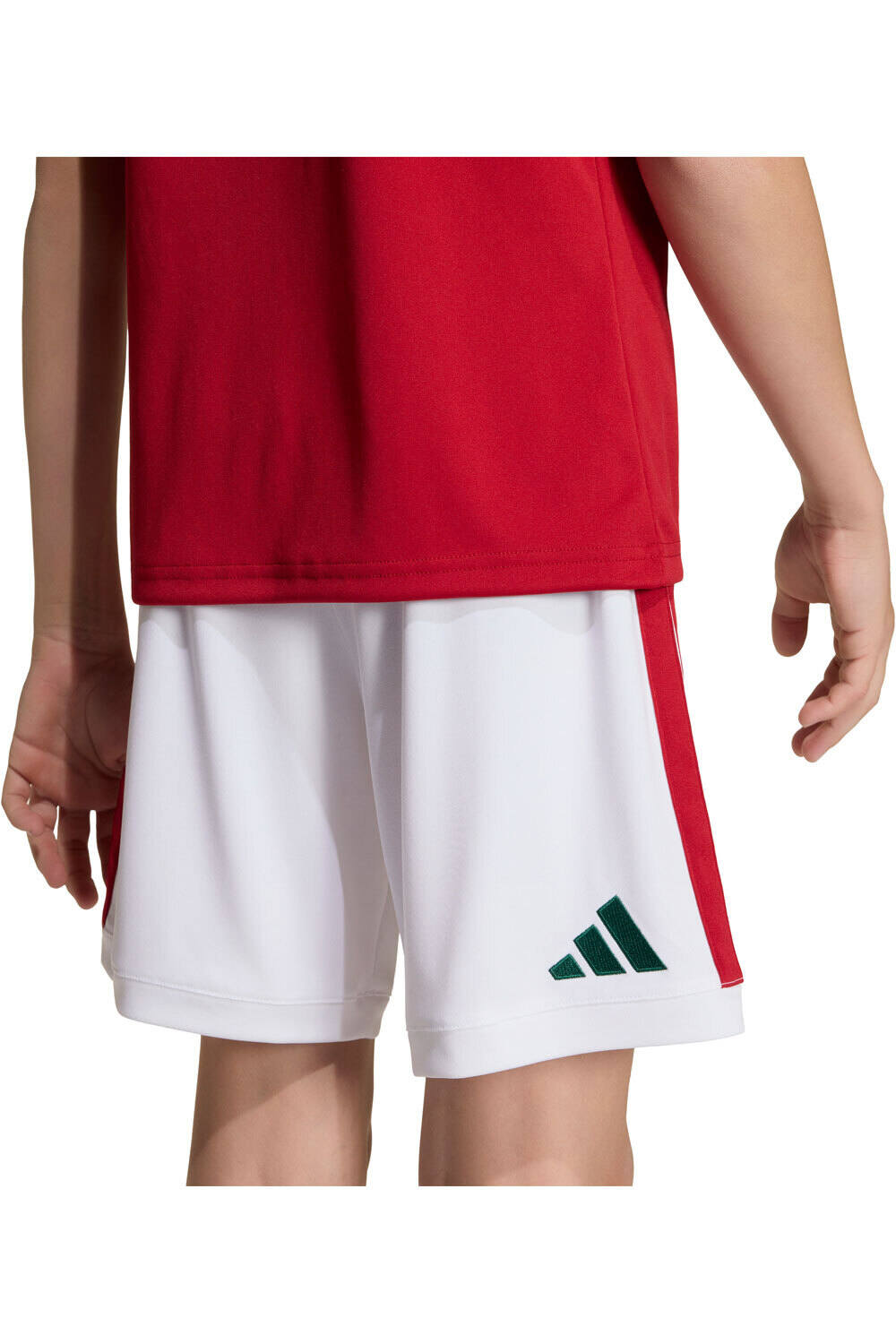 adidas pantalones fútbol oficiales niño HUNGRIA MUNDIAL 2026 PRIMERA EQUIPACION BLANCO 03