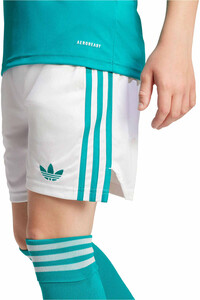 adidas pantalones fútbol oficiales niño LIVERPOOL 25/26 TERCERA EQUIPACION BLANCO vista detalle