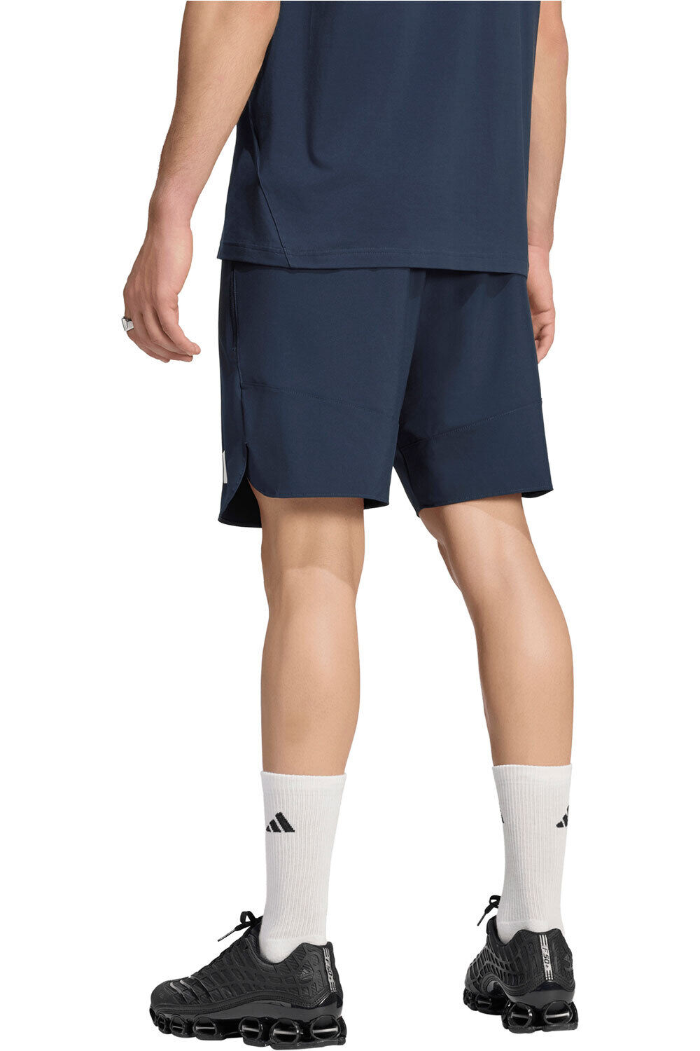 adidas pantalones fútbol oficiales REAL MADRID 26/27 TRAVEL AZUL vista trasera