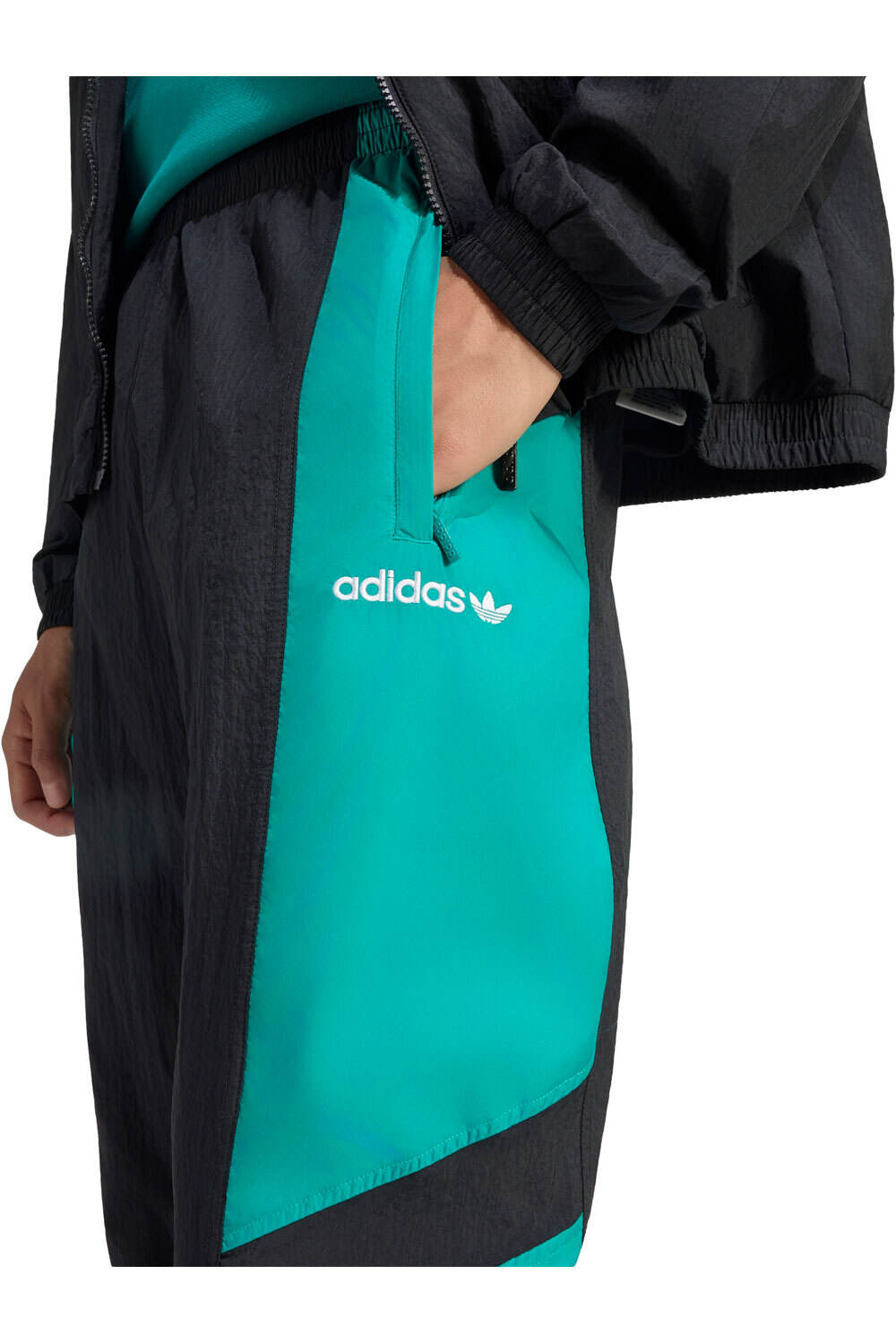 adidas pantalones largos futbol LIVERPOOL FC EQT NEGRO 03