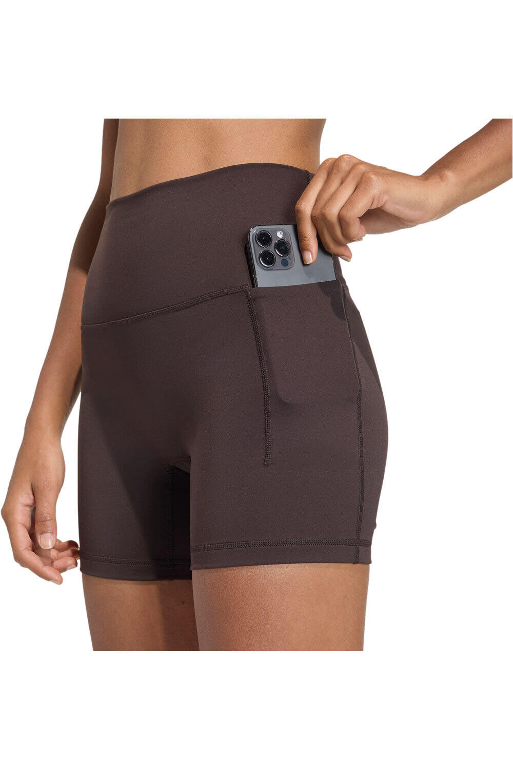 adidas pantalones y mallas cortas fitness mujer 3 STRIPES STUDIO ALL ME MARRON vista detalle