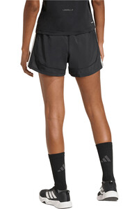 adidas pantalones y mallas cortas fitness mujer PACER WORKOUT WOVEN 2IN1 NEGRO vista trasera