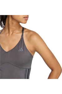 adidas pantalones y mallas cortas fitness mujer PRIMELIFT ESSENTIALS WORKOUT SHINE ONESIE GRIS vista detalle