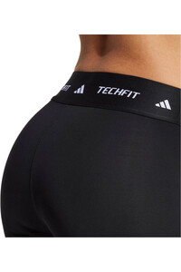 adidas pantalones y mallas cortas fitness mujer TECHFIT STAY IN PLAY NEGRO vista detalle