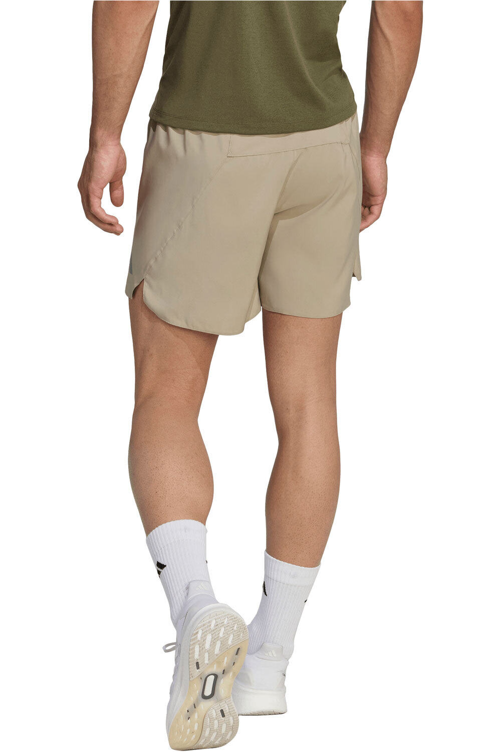 adidas pantaloneta técnica hombre ADI365 RUNNING ESSENTIALS MARRON vista trasera
